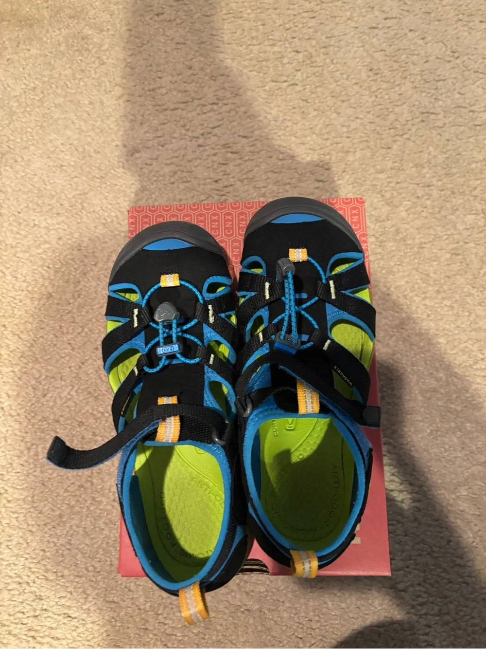 Keen Youth Seacamp II CNX Sandals - Black & Brilliant Blue - size 6